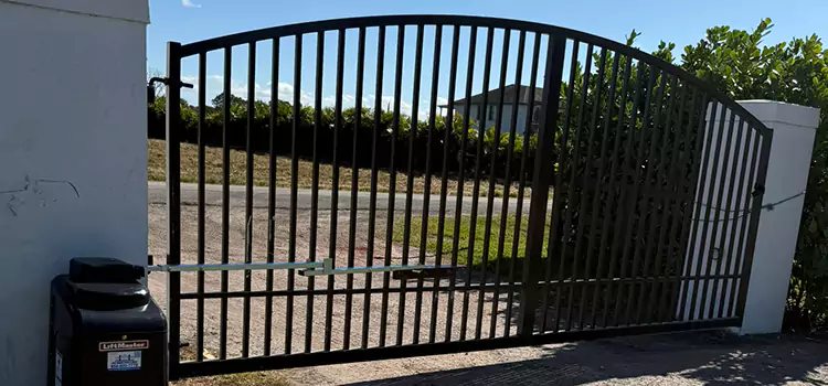 Driveway Fence Repair Lake in the Hills
